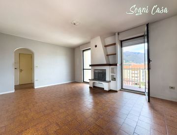 Soggiorno - Trilocale in Vendita in Via Roma a Borgosesia