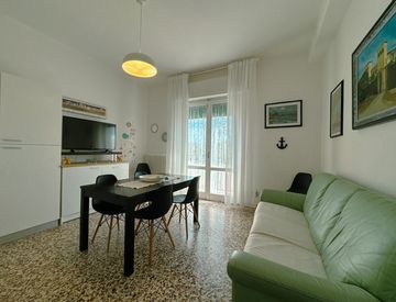 Soggiorno - Trilocale in Affitto in Via Flavio Andò a Pisa