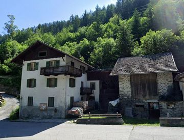 Foto 1 di 12 - Casa indipendente in Vendita in Stilfser Brücke 23 a Stelvio