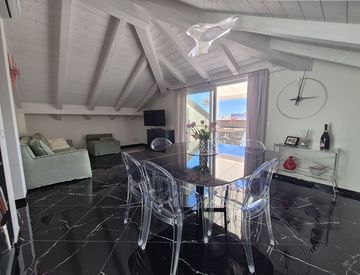 Soggiorno - Attico, mansarda in Vendita in zona La Brezza-Tre Ponti, Villetta-San Martino a Sanremo