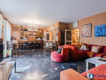 Soggiorno - Quadrilocale in Vendita in Via Lodovico Castelvetro 33 a Milano