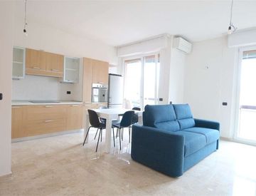 Soggiorno - Bilocale in Affitto in Via della Martinella a Milano