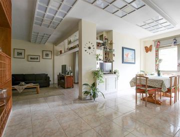 Soggiorno - Appartamento in Vendita in Via dei Colli della Serpentara 15 a Roma