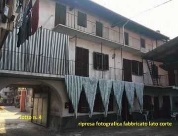 Foto 1 di 19 - Trilocale in Vendita in Via Gaudenzio Ferrari 5 a Ghislarengo