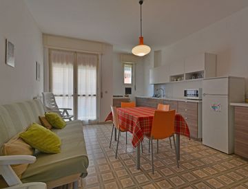 Soggiorno - Trilocale in Vendita in Piazza Andrea Doria 10 a San Bartolomeo al Mare