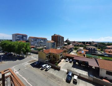 Foto 1 di 9 - Trilocale in Vendita in Via luigi einaudi a Livorno Ferraris