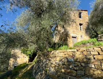 Foto 1 di 18 - Rustico, casale in Vendita in SP 62 a Dolceacqua