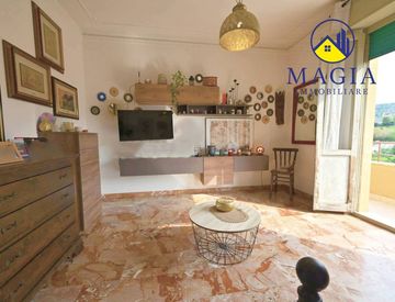 Soggiorno - Appartamento in Vendita in Via Montagna dei Fiori 28 a San Benedetto del Tronto
