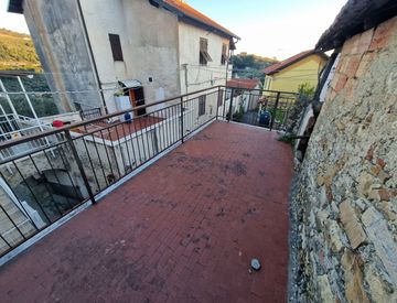 Terrazza - Rustico, casale in Vendita in Via degli Alpini 11 a San Bartolomeo al Mare
