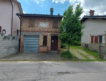 Foto 1 di 23 - Rustico, casale in Vendita in Via Pompeano a Serramazzoni