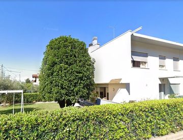 Facciata - Villa in Vendita in zona Margnan-Conca d'Oro a Bassano del Grappa