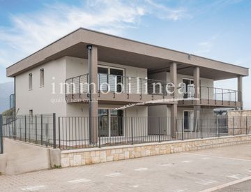 Facciata - Trilocale in Vendita in Località Gazzoli a Costermano sul Garda