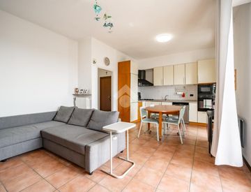 Soggiorno - Quadrilocale in Vendita in Via Puccini 2 a Dolzago