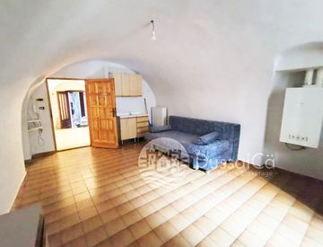Stanza - Trilocale in Vendita in Via Ceriani a Dolceacqua
