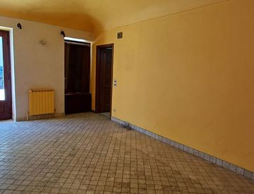 Stanza - Quadrilocale in Vendita in Corso Libertà 361 a Vercelli