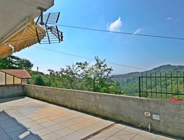 Terrazza - Bilocale in Vendita in Regione Avreghi 33 a Cipressa