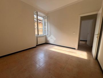 Stanza - Quadrilocale in Vendita in Via Bobbio a Genova
