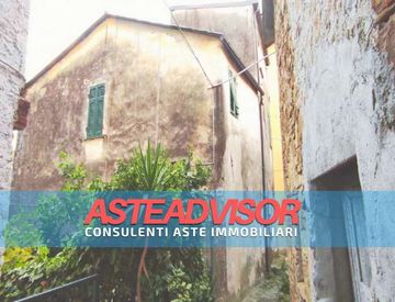 Foto 1 di 11 - Appartamento in Vendita in Via degli Orti 44 a Imperia