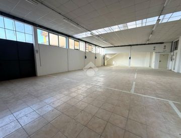 Stanza - Capannone in Vendita in Via Ampezzon 4 a Villanova di Camposampiero