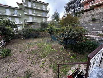 Giardino - Bilocale in Vendita in Via Santo Stevi Superiore a Santo Stefano al Mare