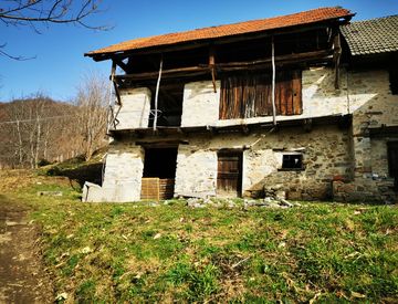 Foto 1 di 5 - Baita, bungalow, chalet, trullo in Vendita in cavaglia sterna a Varallo