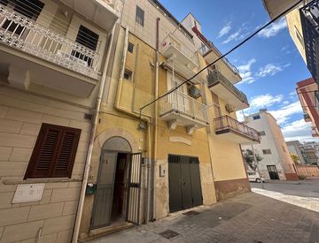 Foto 1 di 10 - Quadrilocale in Vendita in Via Cagia a Margherita di Savoia