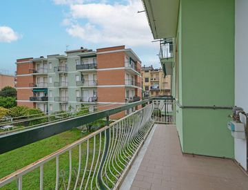Terrazza - Bilocale in Vendita in Via Villebone 16 a Diano Marina