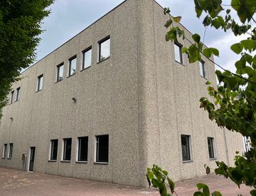 Foto 1 di 17 - Capannone in Vendita in Via delle scenze a Binasco