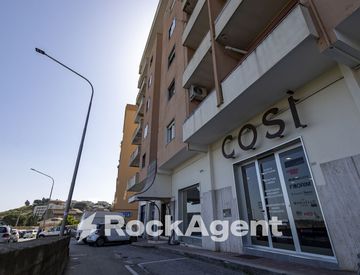 Foto 1 di 33 - Quadrilocale in Vendita in Viale Vincenzo de Filippis 320 a Catanzaro