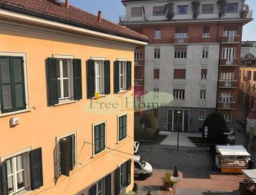 Vista - Attico, mansarda in Vendita in Via Carlo Croce 10 a Varese