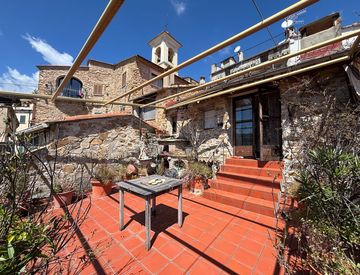 Terrazza - Casa indipendente in Vendita in Via Prevosto a Imperia