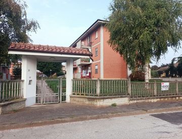 Facciata - Appartamento in Vendita in Via Pellengo 2 a Moretta