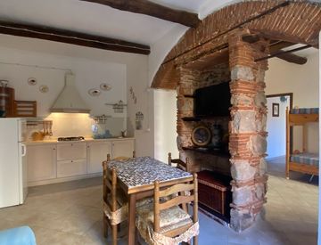 Soggiorno - Trilocale in Vendita in Via Cavour a Marciana Marina