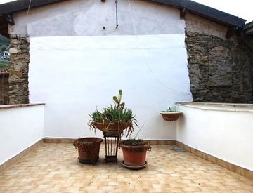 Terrazza - Trilocale in Vendita in Vicolo della Scala a Soldano
