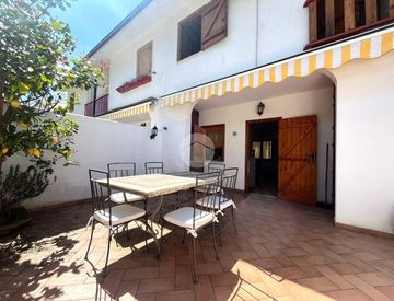 Terrazza - Villetta a schiera in Vendita in Via Andromeda 4 a Sabaudia