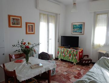 Soggiorno - Quadrilocale in Vendita in Via Aurelia Ponente a Santo Stefano al Mare