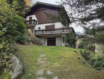 Foto 1 di 46 - Villa in Vendita in Via Monte Rosa 123 a Macugnaga