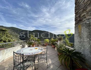 Terrazza - Appartamento in Vendita in Piazza della Libertà a Seborga