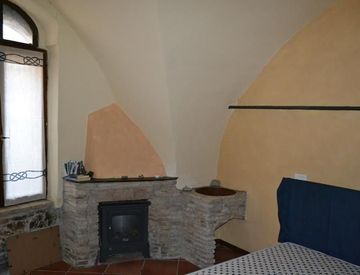 Camera da letto - Trilocale in Vendita in Via sottopiazza a Ceriana