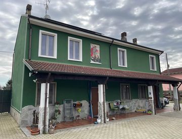 Foto 1 di 36 - Casa indipendente in Vendita in Via Regione Cuna 1 a Motta de' Conti
