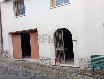 Vista - Casa bifamiliare, trifamiliare in Vendita in Via Nicola Pistillo a San Giuliano del Sannio