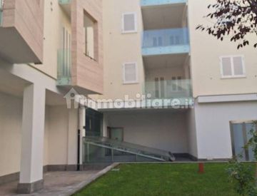Facciata - Trilocale in Vendita in Via Carmelo Pezzullo 17 a Frattamaggiore