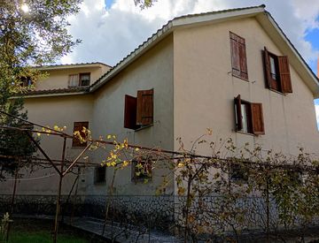 Facciata - Villa in Vendita in Via San Cosimato a Mandela