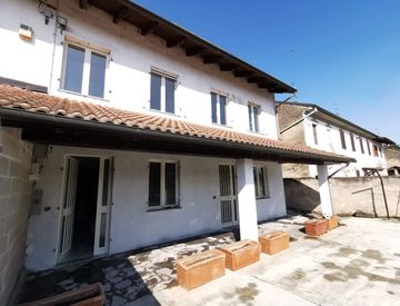 Foto 1 di 29 - Casa indipendente in Vendita in Via Gioacchino Deambrogio a Motta de' Conti