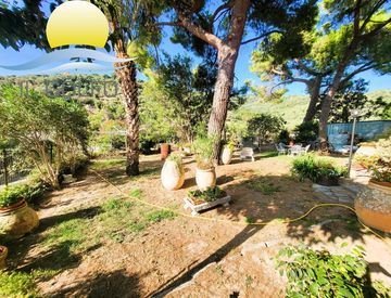 Giardino - Quadrilocale in Vendita in Via Caduti di Nassyria a Diano Castello