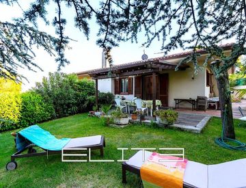 Facciata - Villa in Vendita in Via Barcaglione a Falconara Marittima