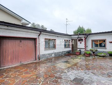 Foto 1 di 25 - Bilocale in Vendita in Via Don Giovanni Minzoni 4 a Castano Primo