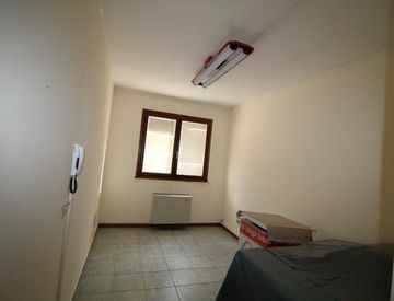 Foto 1 di 6 - Ufficio in Vendita in Via Ammiraglio Burzagli a Montevarchi