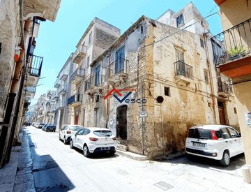 Foto 1 di 31 - Edificio in Vendita in Via Fratelli Sant'Anna 12 a Alcamo