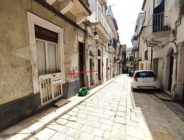 Foto 1 di 9 - Bilocale in Vendita in zona Centro a Ragusa